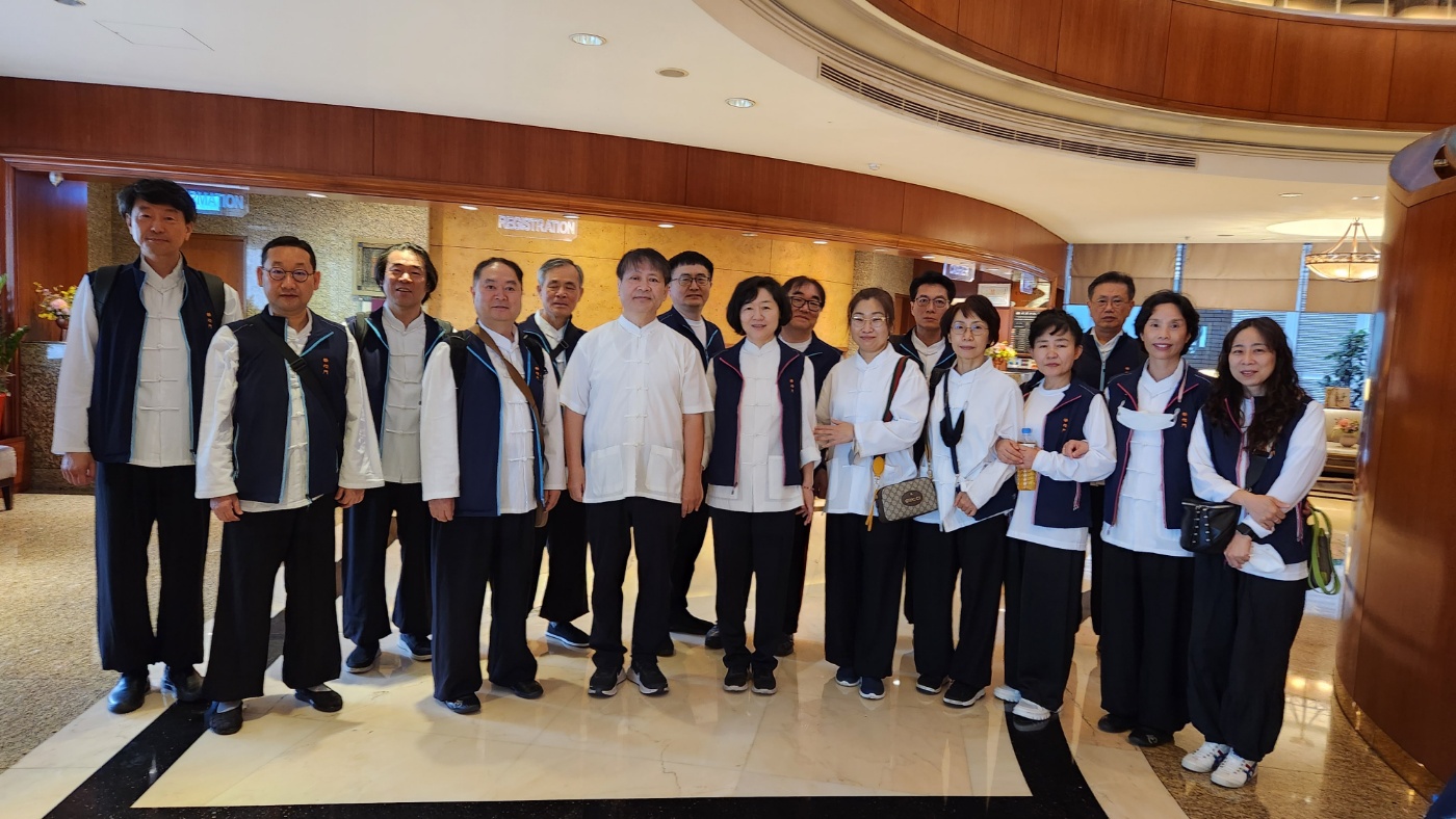 editor_58_5_5_120608.jpg